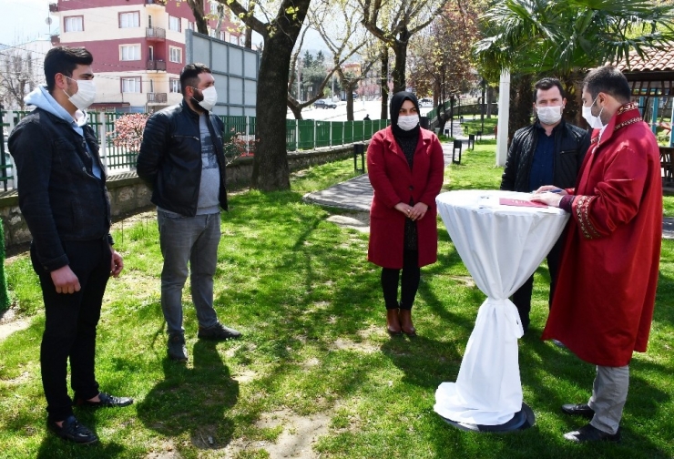 Kestel’de Nikahlar Açık Havada Kıyılıyor