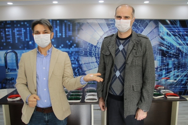 Ateşölçerli Maske Yaptılar