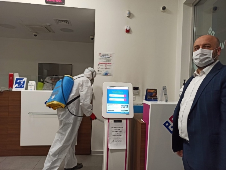 Düzce Belediyesi’nden Atm’lere Dezenfekte