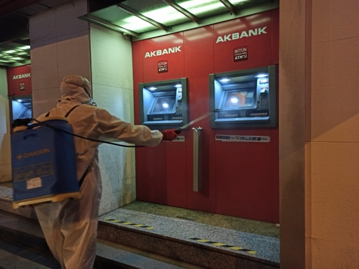 Düzce Belediyesi’nden Atm’lere Dezenfekte