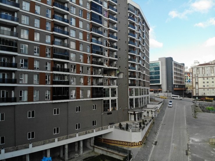 Esenyurt’ta Doğalgaz Patlamasının Yaşandığı Bina Havadan Görüntülendi