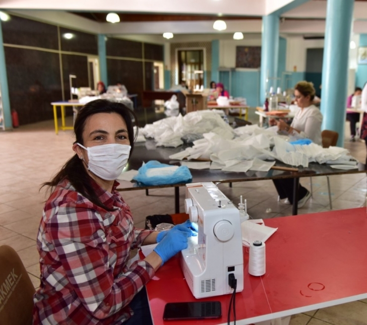 Kepez Belediyesi Günlük Maske Üretimini 8 Bine Çıkardı