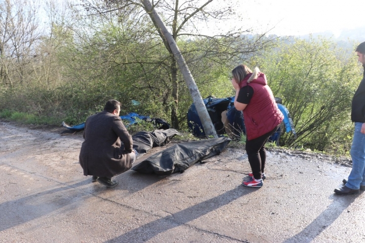 Kocaeli’deki Feci Kazada Hayatını Kaybeden 3 Genç Son Yolculuğuna Uğurlandı
