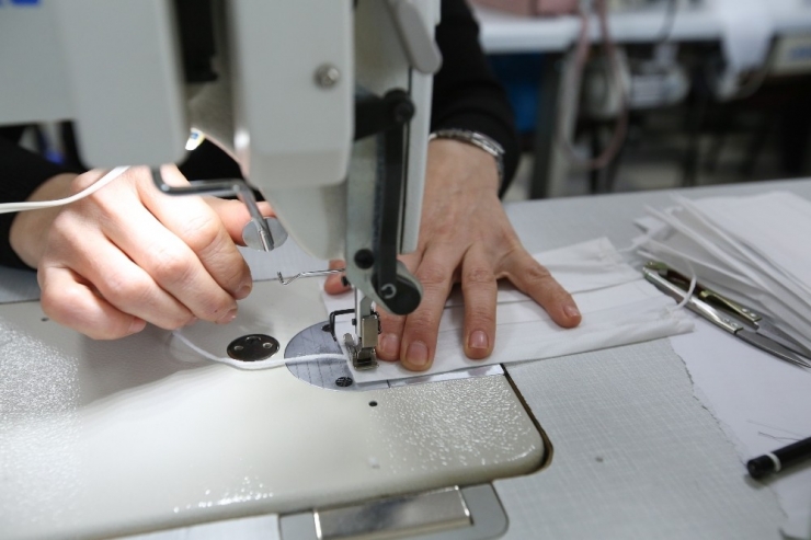 Buca’nın Kursiyerleri Maske İçin Kolları Sıvadı