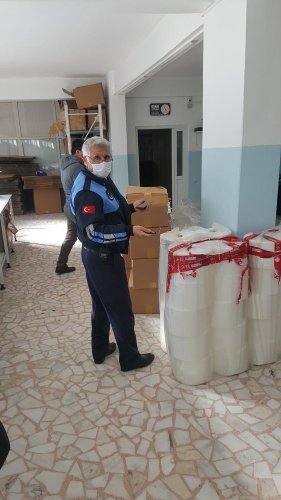 Maltepe’de Kaçak Maske Operasyonu