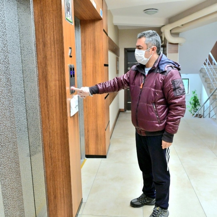 Asansörlere Covid-19 Düzeni