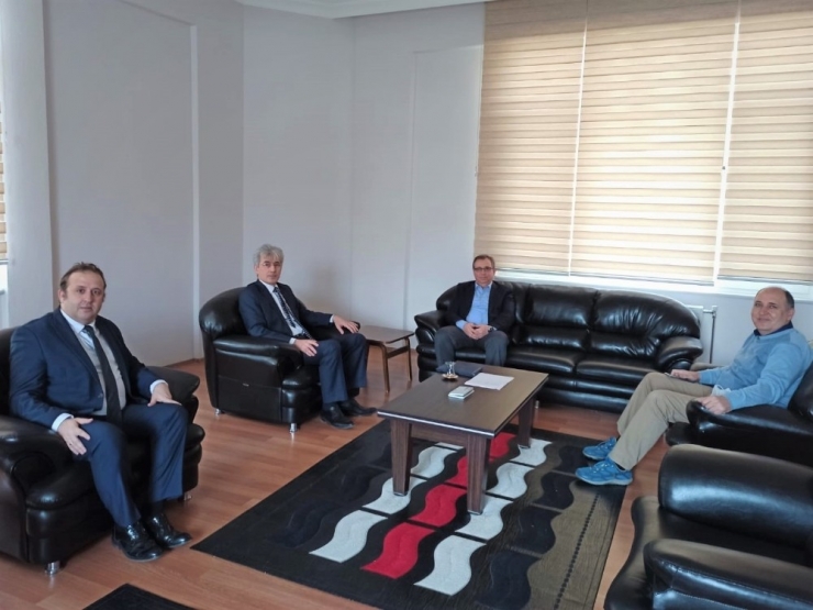 Trakya Üniversitesi Edebiyat Fakültesinin Yeni Dekanı Prof. Dr. Yüksel Topaloğlu Oldu