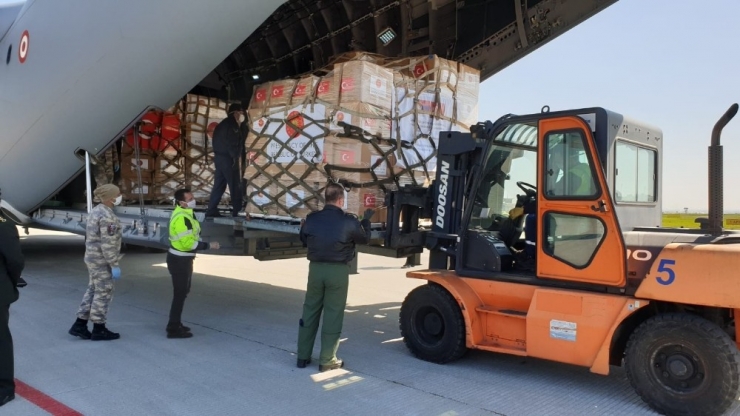 Yardım Malzemeleri Sırbistan’ın Başkenti Belgrad’a İndi