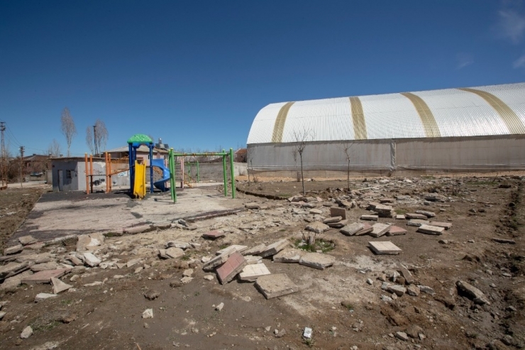 İpekyolu’ndaki Parka Çirkin Saldırı