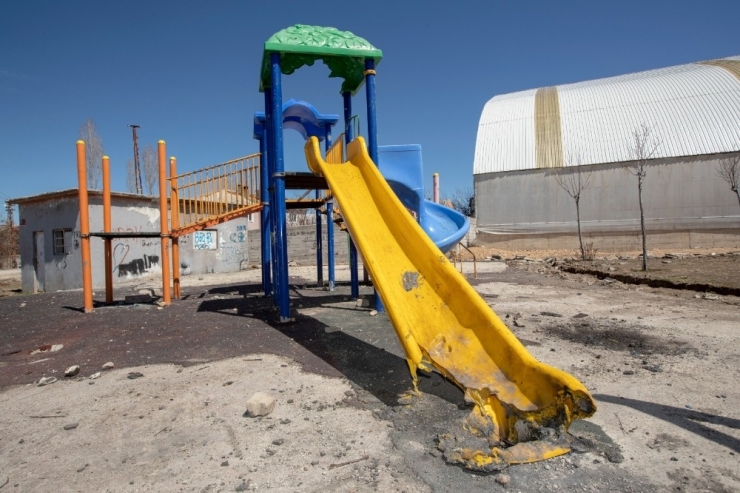 İpekyolu’ndaki Parka Çirkin Saldırı