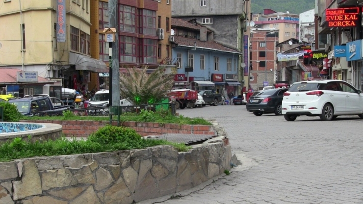 Karantina Altındaki Artvin’in Borçka İlçesinde Sessizlik Hakim