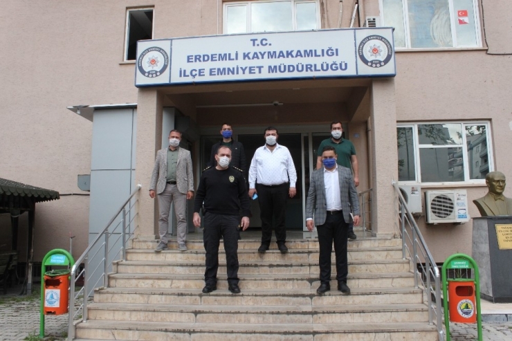 Emniyet Teşkilatına "Tatlı" Kutlama