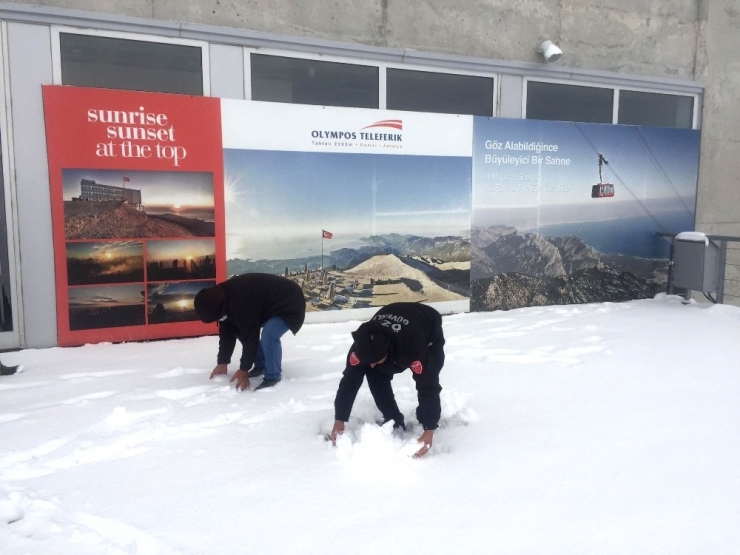 Antalya’nın 2 Bin 365 Metre Zirvesine Kar Düştü