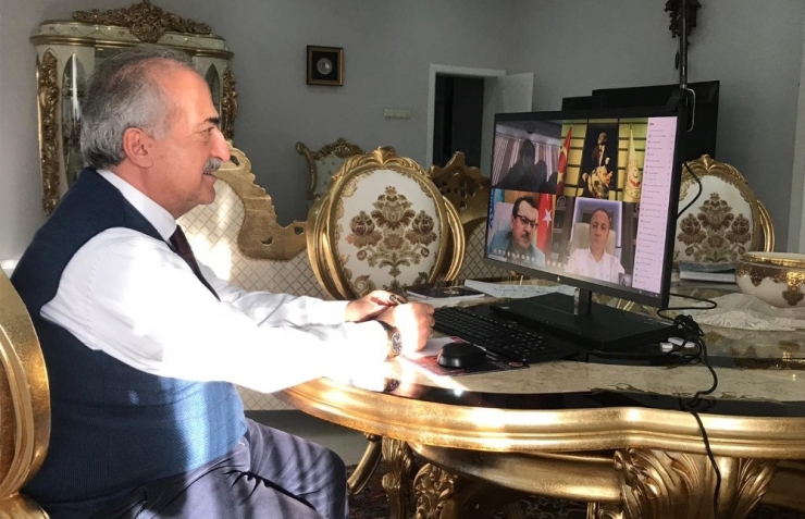 Rektör Çomaklı, Bakan Selçuk İle Video Konferans Yöntemiyle Görüştü