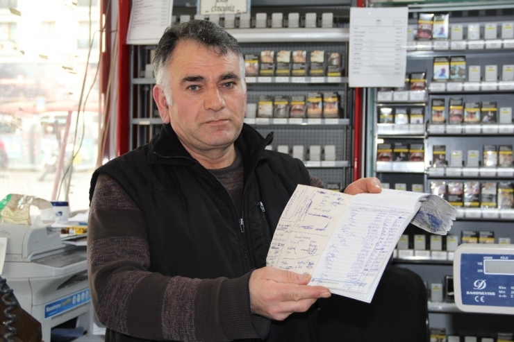 Bayram İkramiyesiyle Başkasının Bakkal Borcunu Kapattı