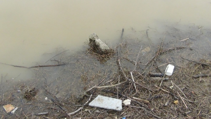 Sular Tekrar Yükseldi, Mezarlar Sulara Gömüldü