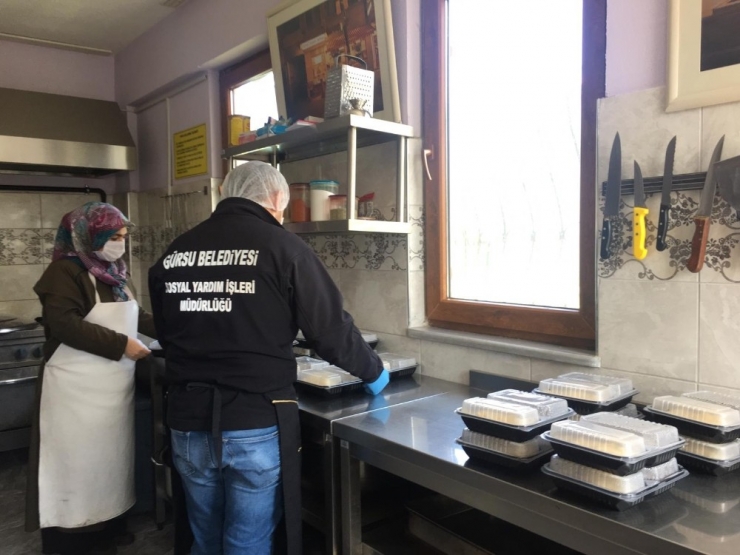 Gürsu Belediyesi’nden Evlere Sıcak Yemek