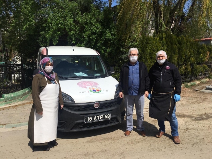 Gürsu Belediyesi’nden Evlere Sıcak Yemek