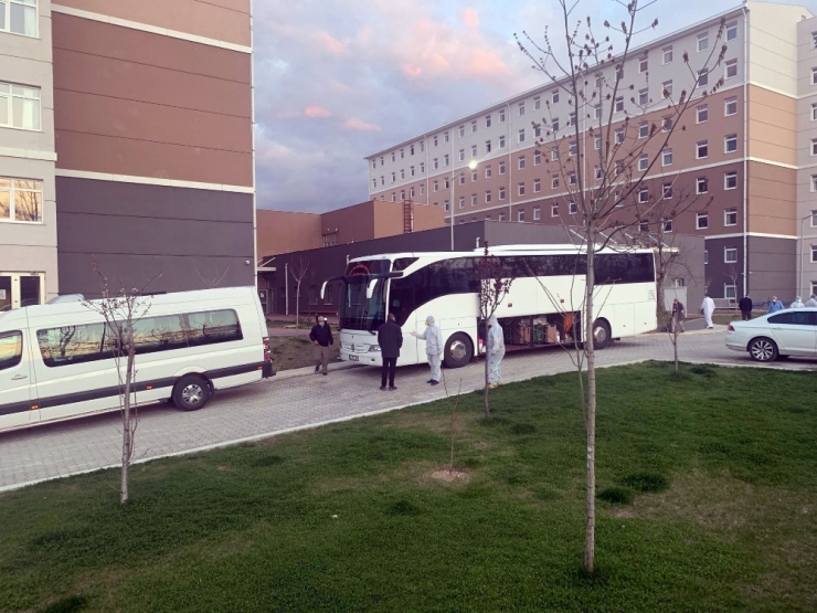 Tedavisi Tamamlanan 39 Umreci Memleketlerine Gönderildi