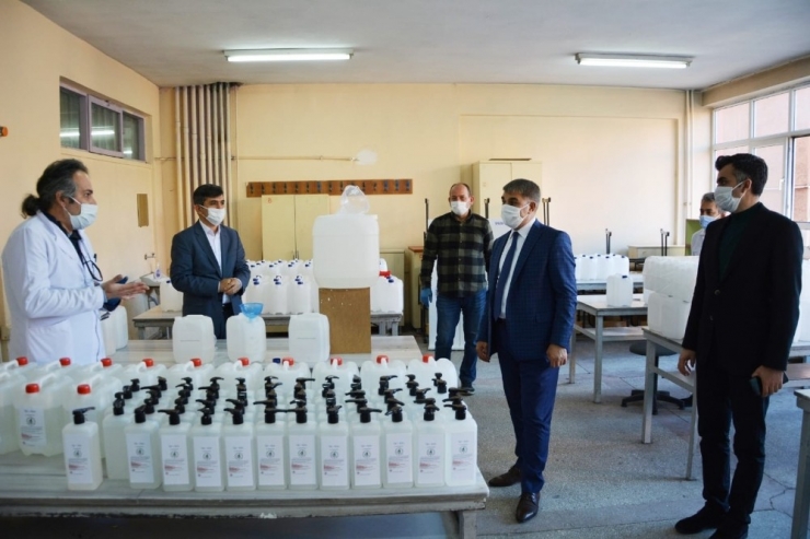 Karabük’te Maske Ve Dezenfektan Üretimi Sürüyor