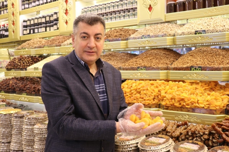 Korona Virüse Karşı Kükürtlü Kuru Kayısı Önerisi