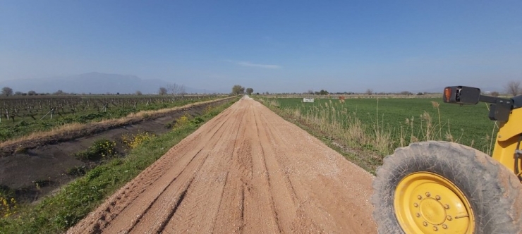 Manisa Ticaret Borsası Destek Oldu, Ova Yollarında Çalışmalar Başladı