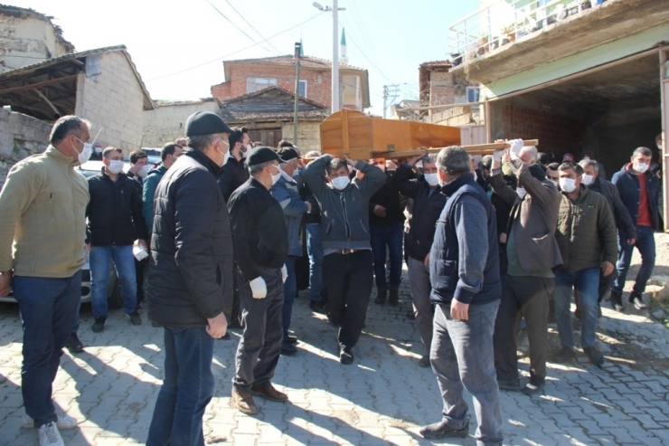 Vahşi Cinayete Kurban Gitmişti, Son Yolculuğuna Uğurlandı