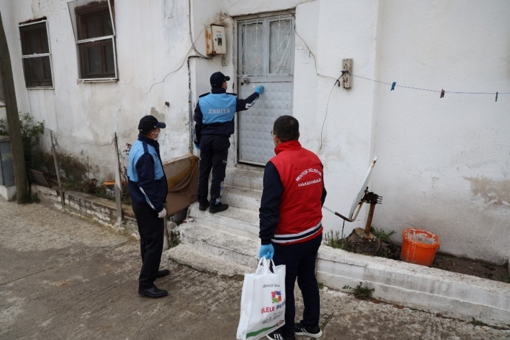 İhtiyaç Sahipleri İçin Gıda Kolisi Dağıtımı Sürüyor