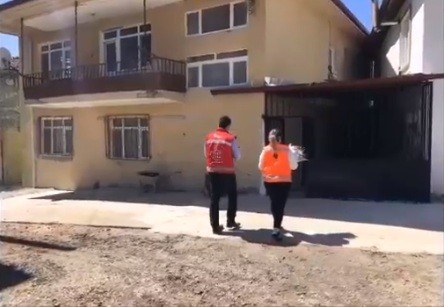 Muhterem Amca, Eşinin Doğum Gününü Vefa Grubunun Desteğiyle Kutladı