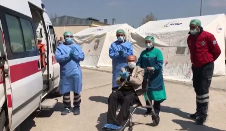 71 Yaşında Korona Virüsü Yendi