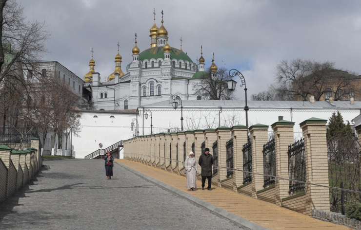 Ukrayna’da Covid-19 En Ünlü Kilisenin Papazlarına Da Bulaştı