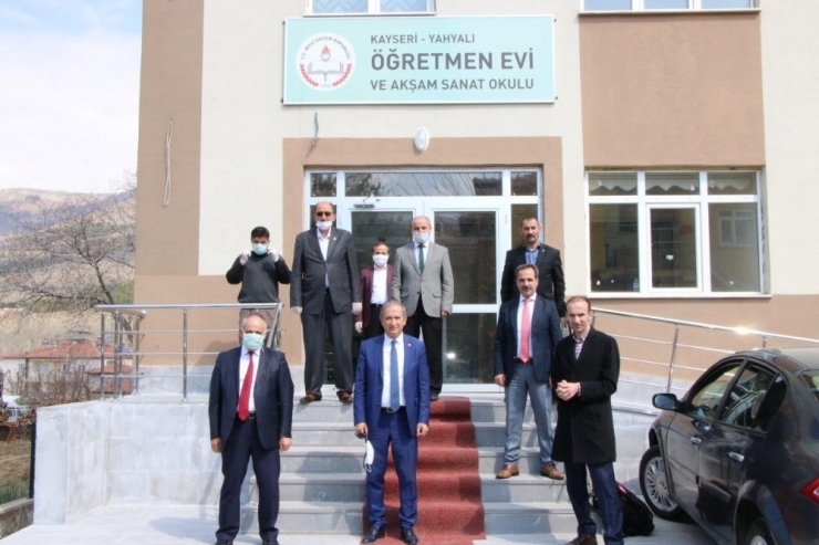 Milli Eğitim Sağlık Çalışanlarına Kucak Açtı