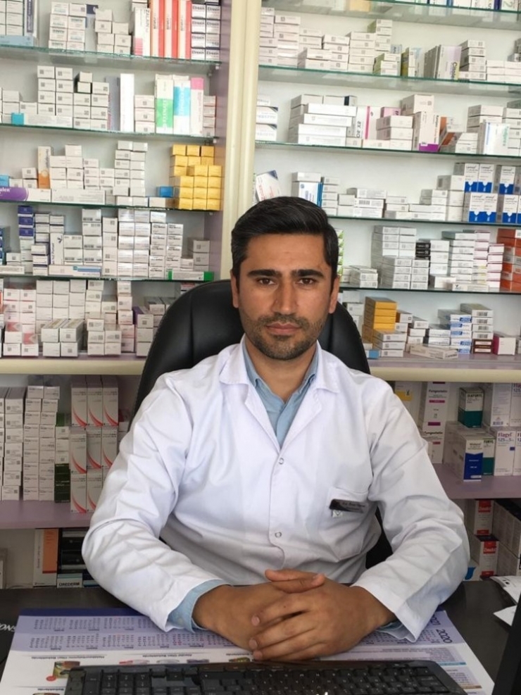 Besni’de Eczaneler Ücretsiz Maske Dağıtımı Yapacak