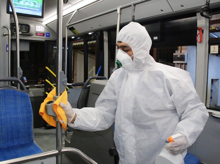 Antalya’nın 19 İlçesi 32 Bin Litre Dezenfektan İle Temizlendi