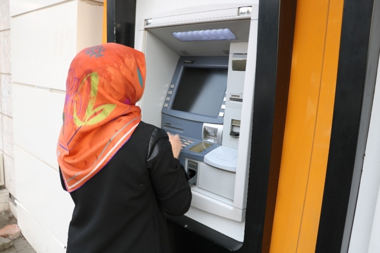 Kahramanmaraşlı Rümeysa, Umre Parasını Bağışladı