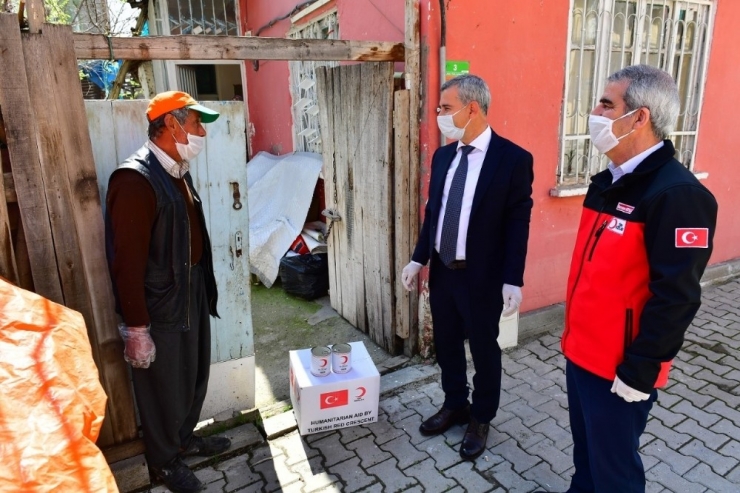 İhtiyaç Sahiplerine Gıda Kolisi