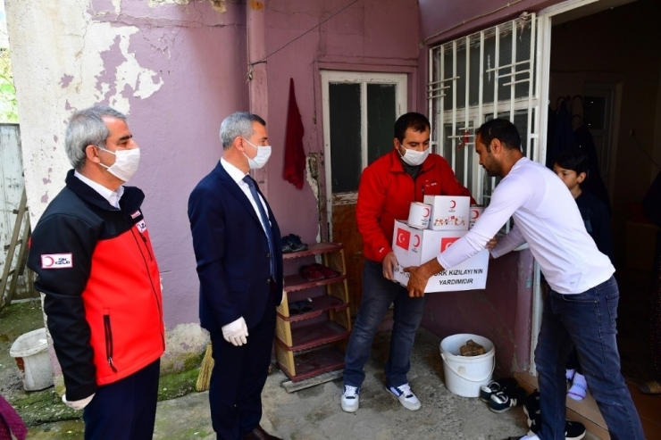 İhtiyaç Sahiplerine Gıda Kolisi