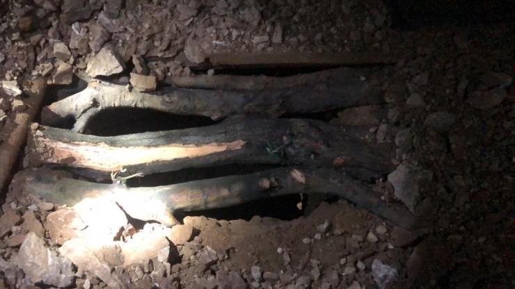 Gemlik’te Define Operasyonunda 5 Kişi Yakalandı