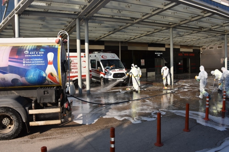 Tuzla Belediyesi Sağlık Çalışanlarının Her Daim Yanında