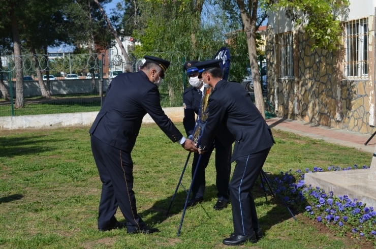 Didim’de Polis Haftası Sosyal Mesafeyle Kutlandı