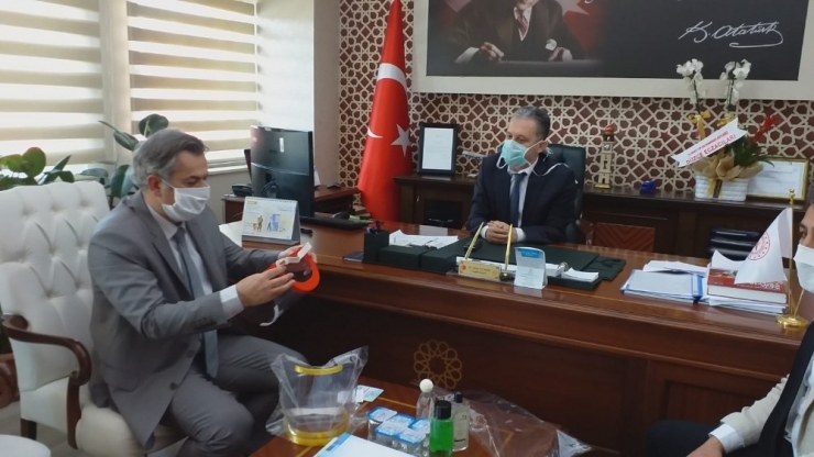 Milli Eğitim Kurumları Maske Üretimine Devam Ediyor