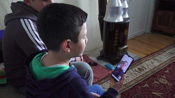 Küçük Yasin’den ’Biz Bize Yeteriz Türkiyem’ Kampanyası’na Destek