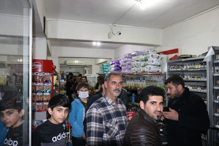 Diyarbakır’da Vatandaşlar Marketlere Akın Etti