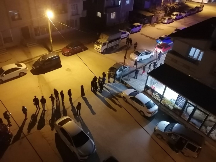 Tekirdağ’da Marketler Önünde Metrelerce Kuyruk Oluştu