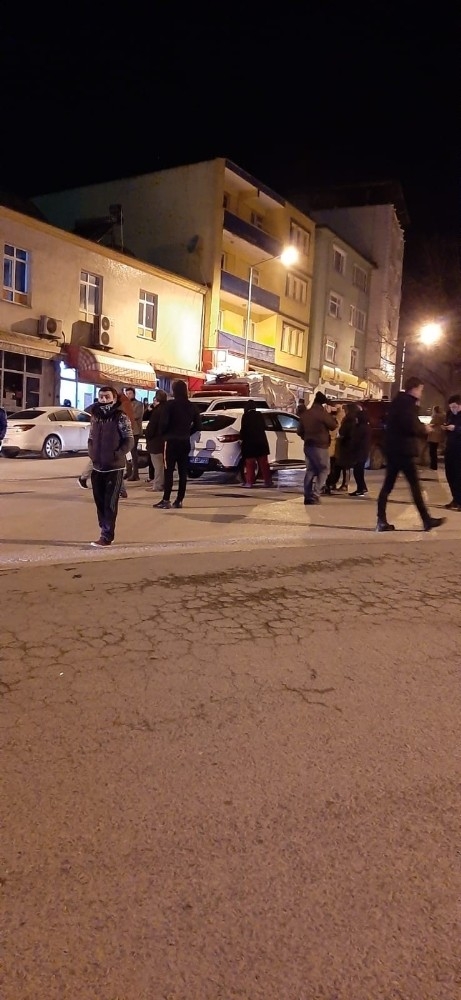 Deprem Değil Fotoğraflar Panik Oluşturdu