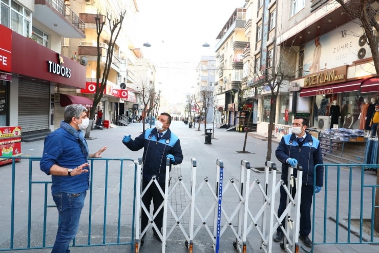 Bağcılar’ın En İşlek Cadde Ve Meydanları Yayalara Kapatıldı