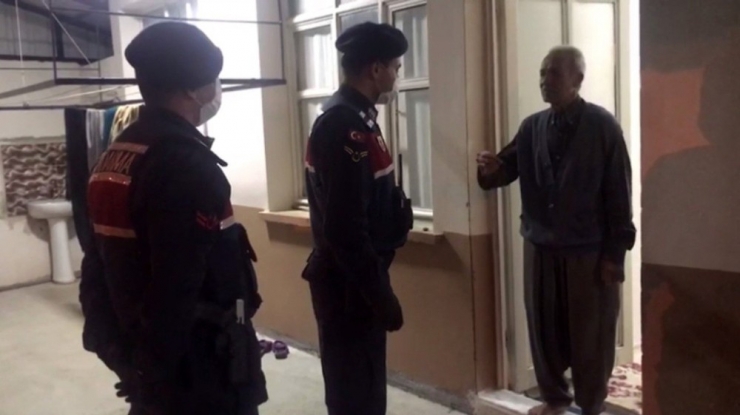 Mersin’de Jandarma Ekipleri Korona Virüs Mesaisinde