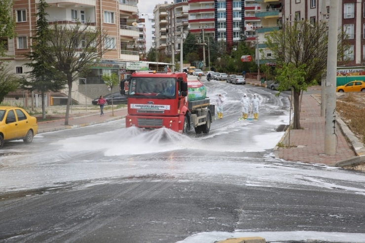 Karaköprü’de Dezenfekte Çalışması Devam Ediyor