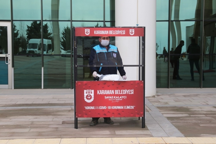 Karaman Belediyesi Ücretsiz Maske Dağıtımını Sürdürüyor