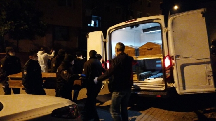 Tartıştığı Eşini Bıçaklayarak Öldürdü, 8 Saat Sonra Cinayeti İtiraf Etti